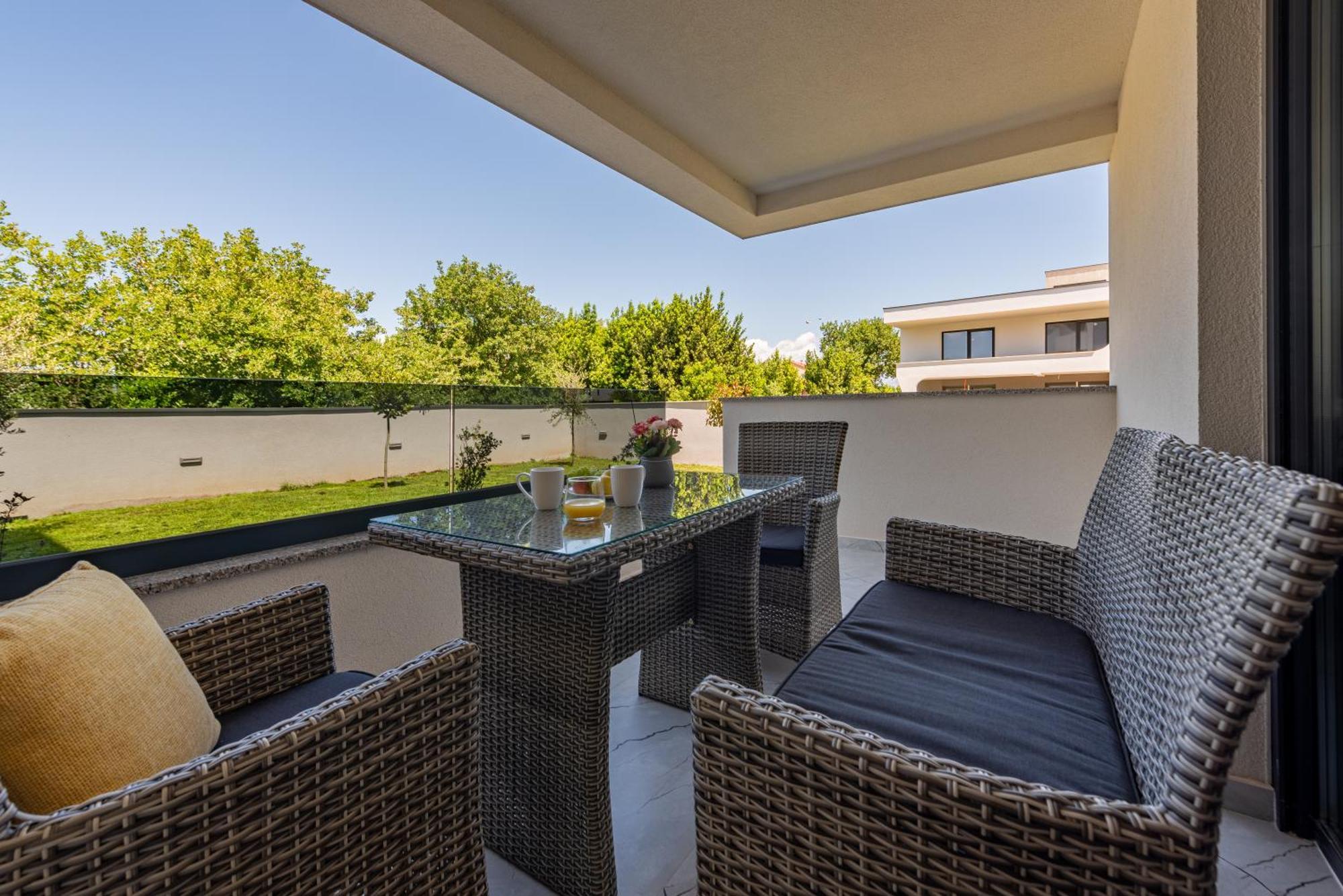 Apartments Menalo Elegance Затон Экстерьер фото